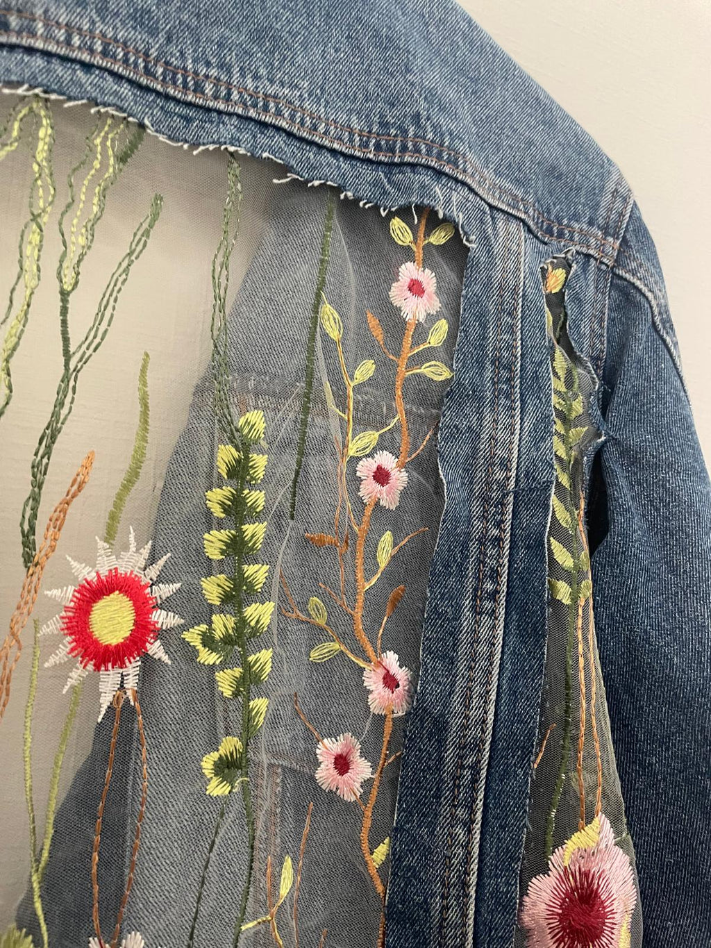 Denim jas / geborduurde rug XL