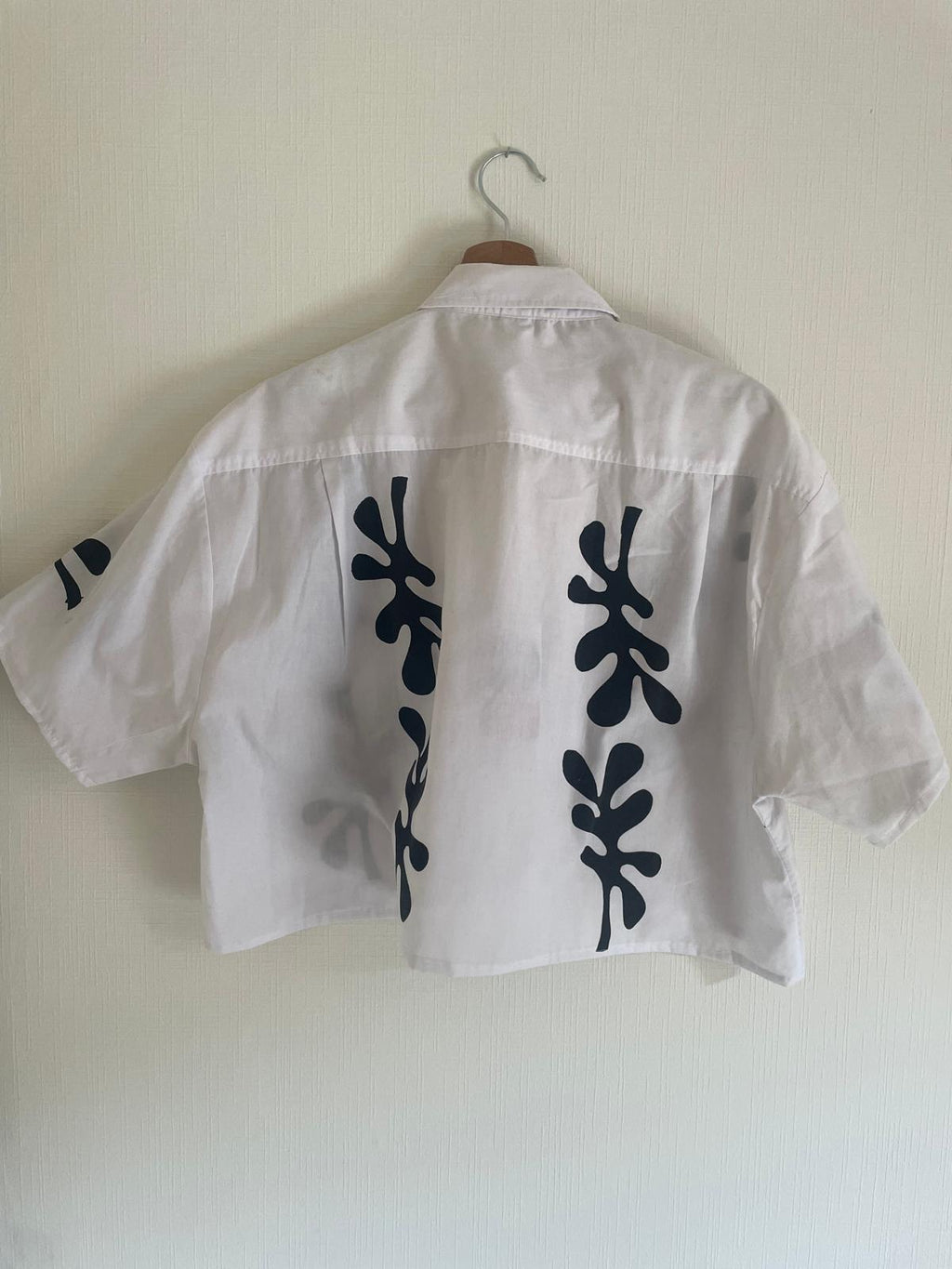 Leaf shirt
