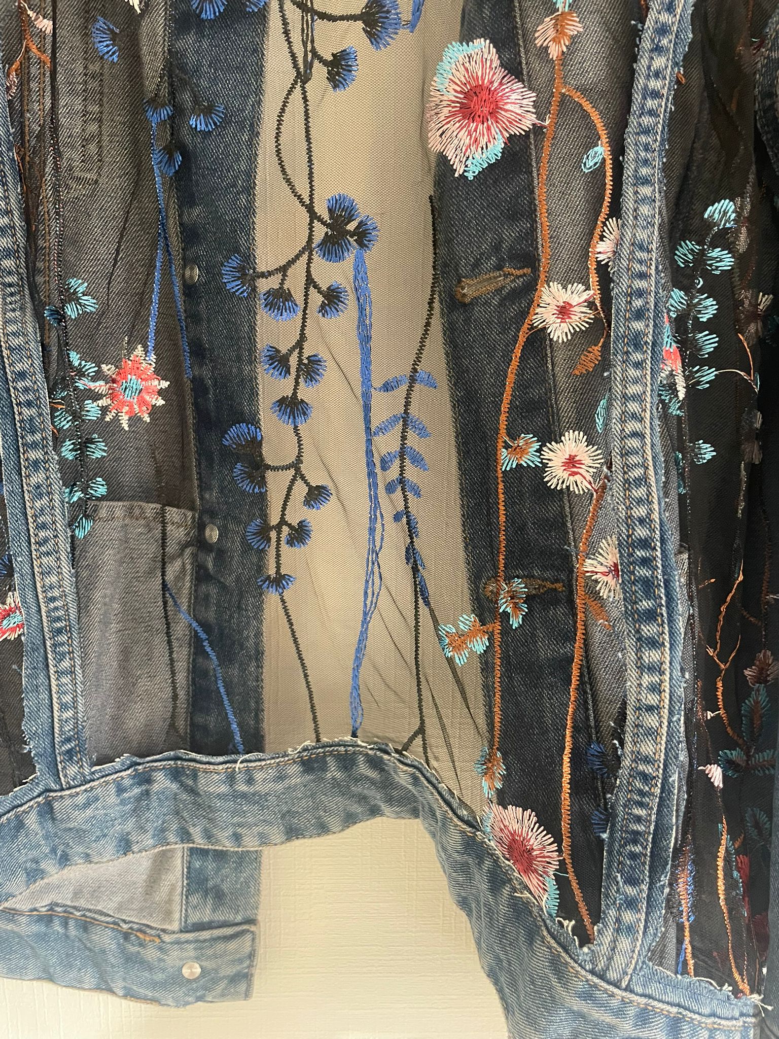 Denim jas / geborduurde rug L