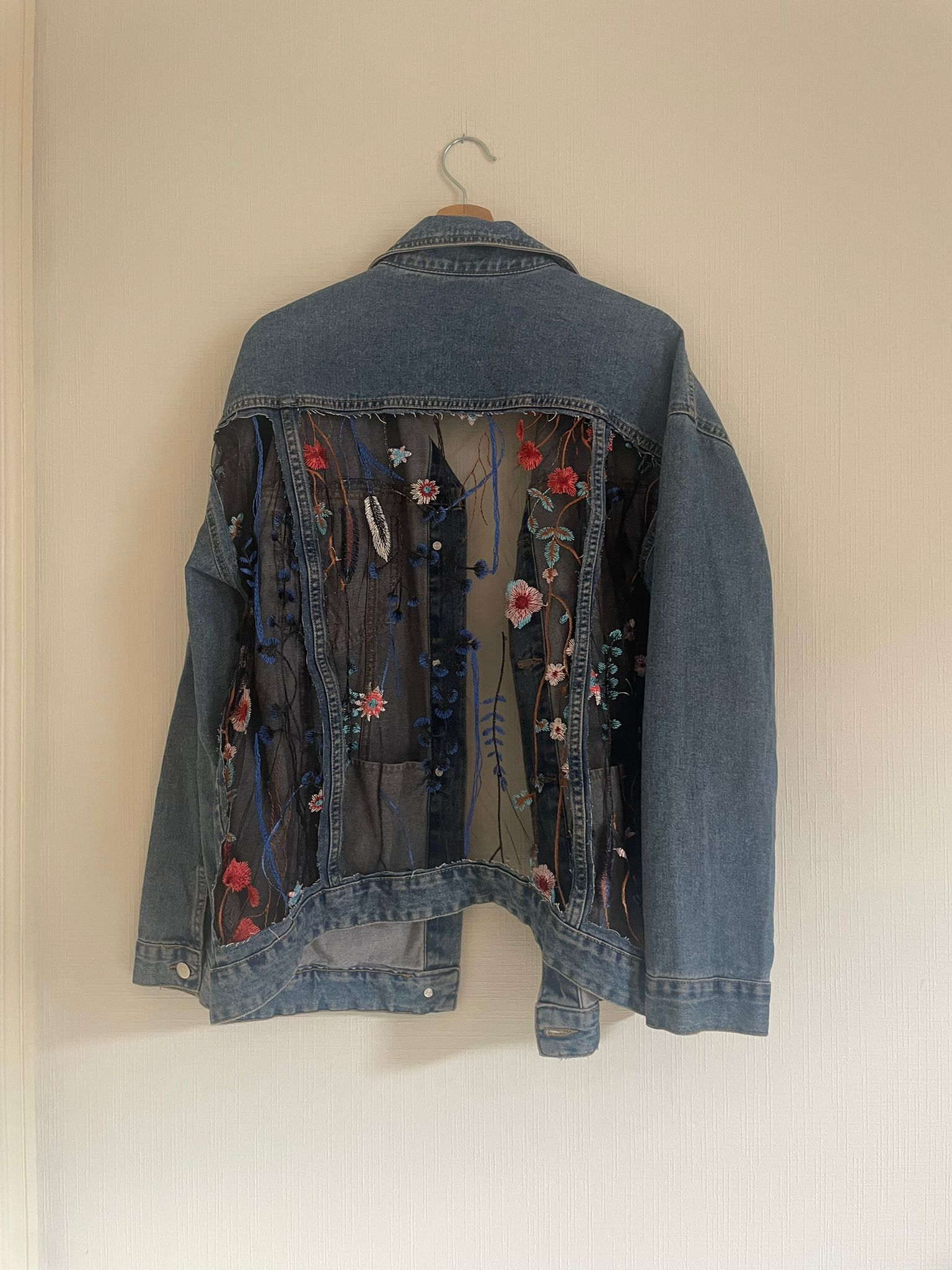 Denim jas / geborduurde rug L
