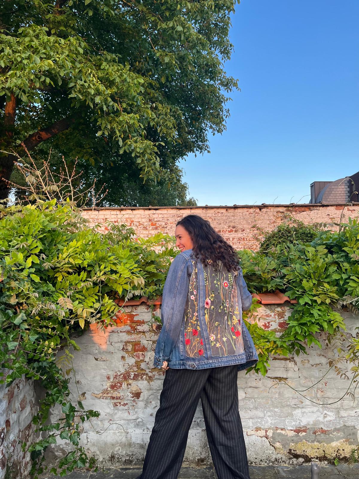 Denim jas / geborduurde rug XL