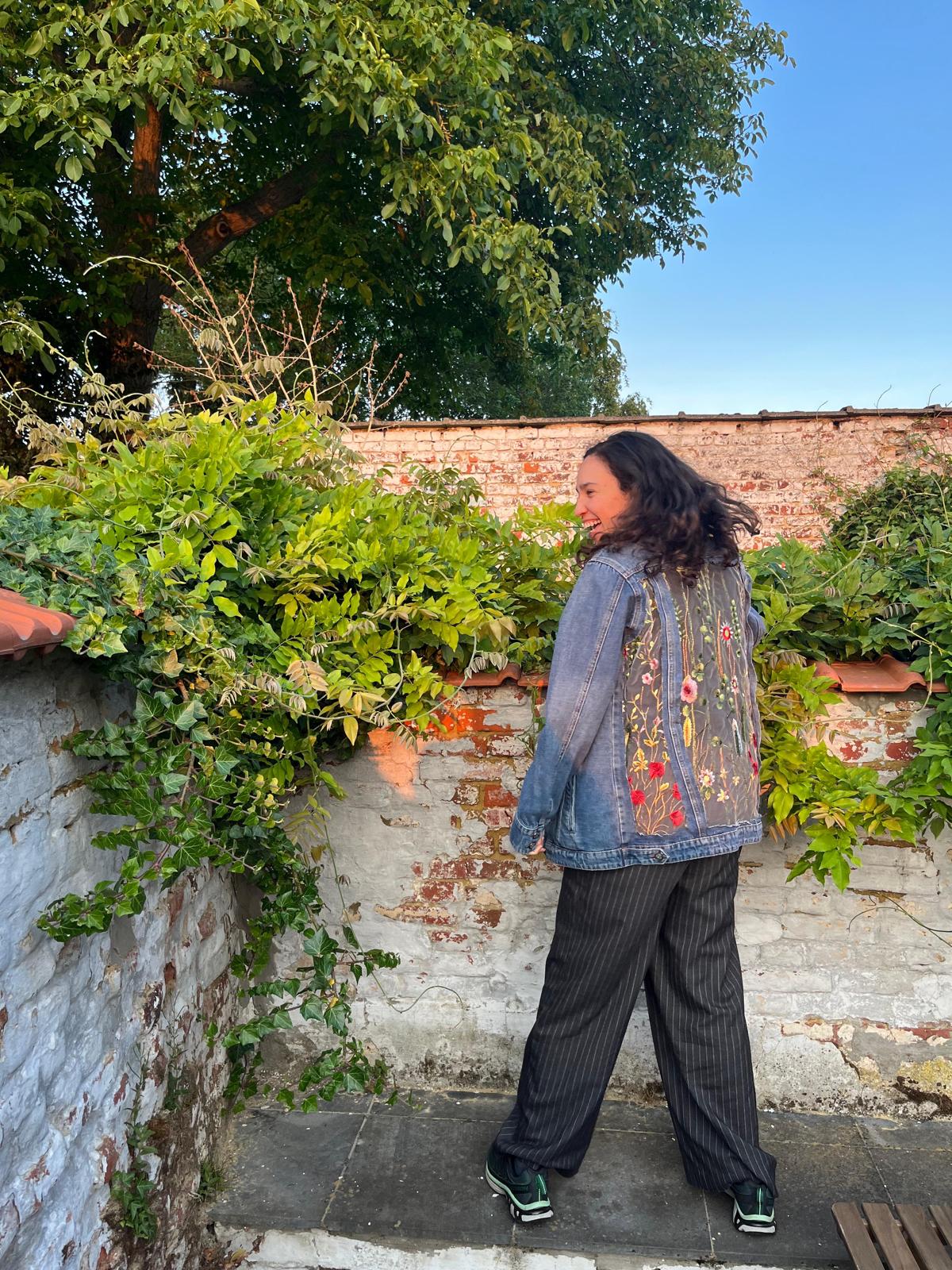 Denim jas / geborduurde rug XL