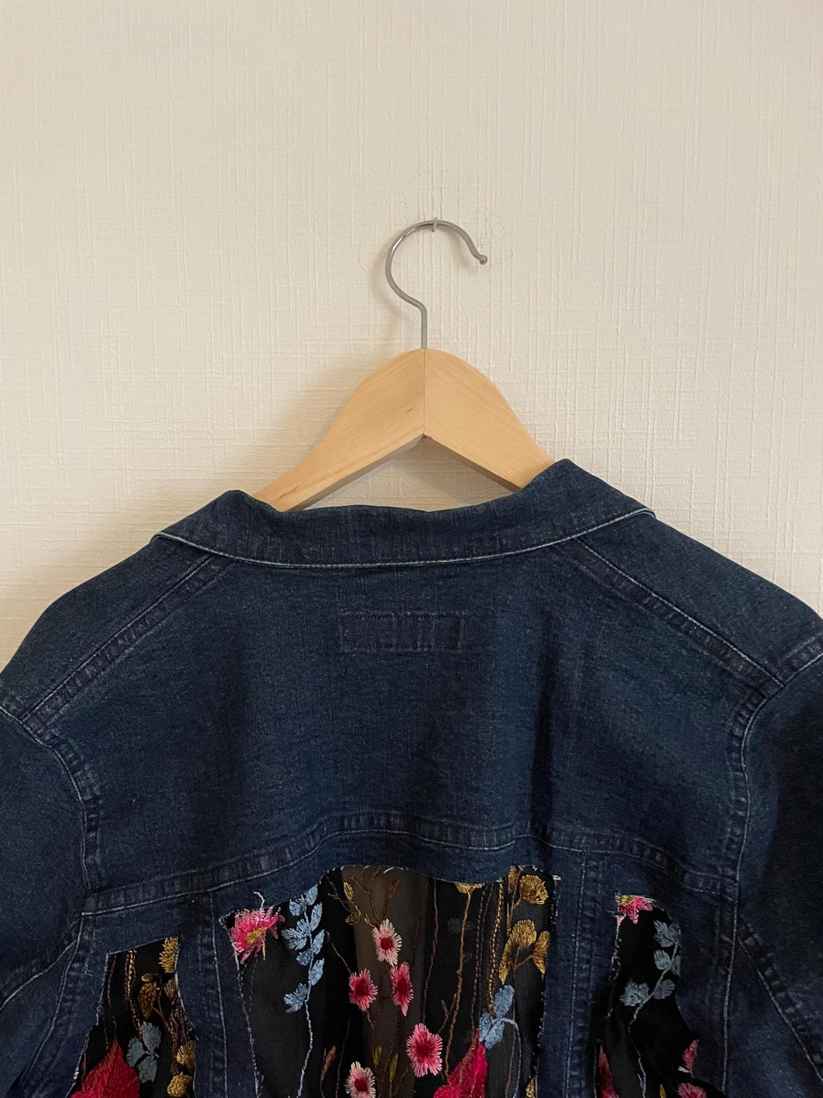 Denim jas / geborduurde rug L