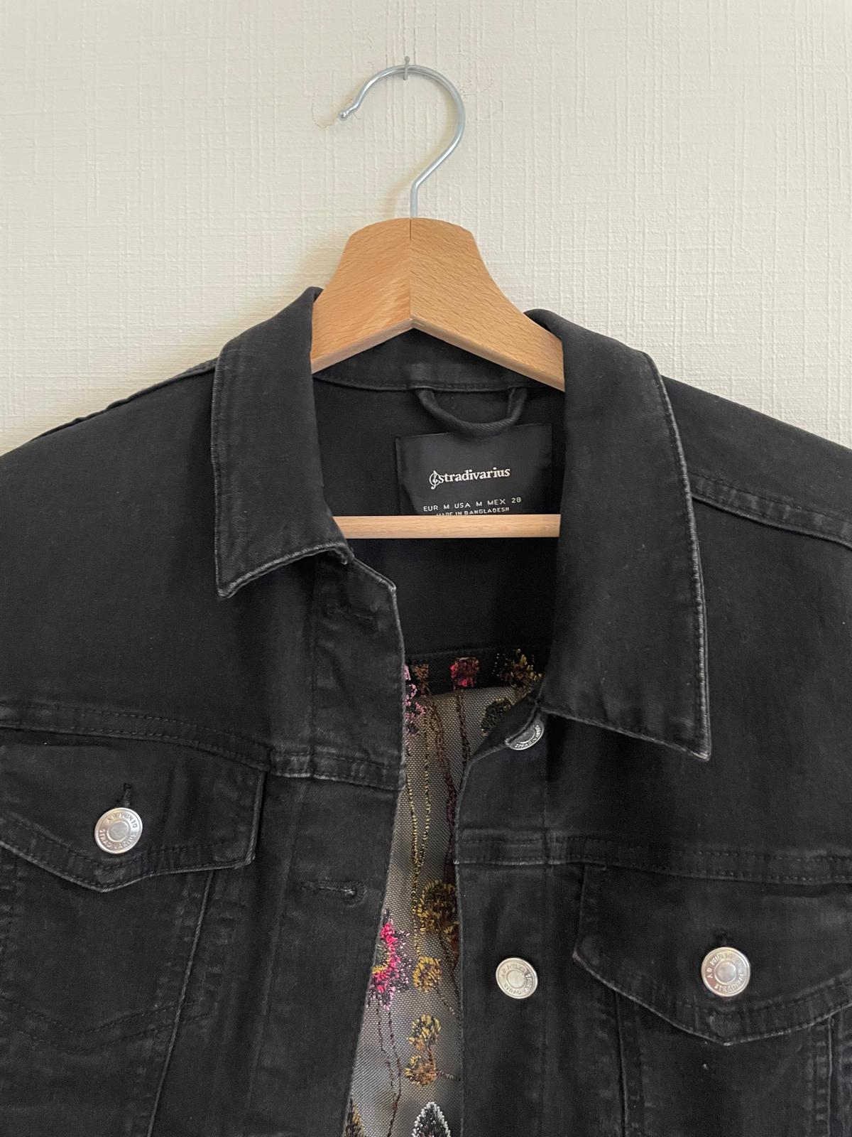 Denim jas / geborduurde rug M